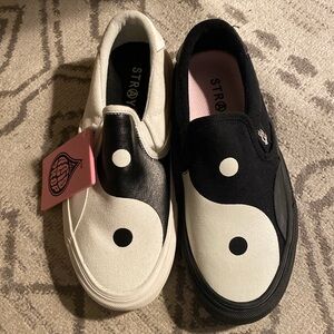 STRAYE VENTURA XR ONE LOVE Ying Yang Mismatched